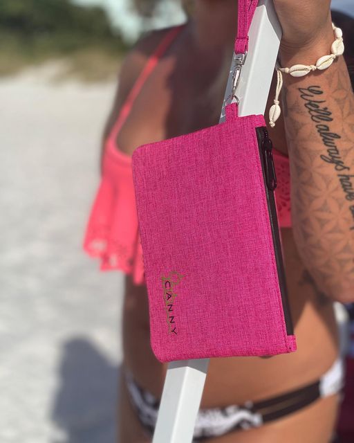 CANNY CLUTCH - Smell Proof Bag - Travel Stash Container